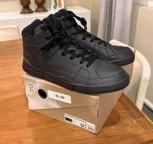 On Running Men's The Roger Clubhouse Sensa Mid-Top Sneakers in Black Camo - 12M